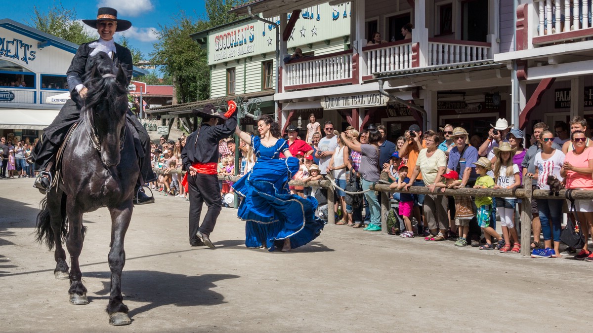 O Fotomagazin / Pullman City 2016